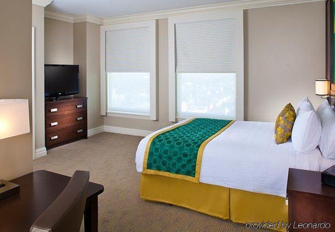 Courtyard By Marriott New Orleans French Quarter/Iberville Room photo