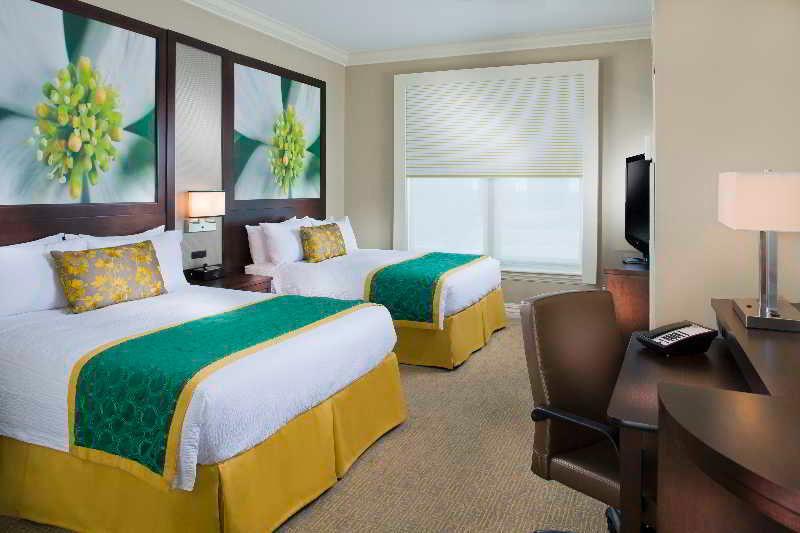 Courtyard By Marriott New Orleans French Quarter/Iberville Room photo